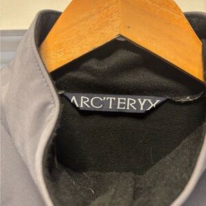 Arc'teryx Textured Gray Outerwear